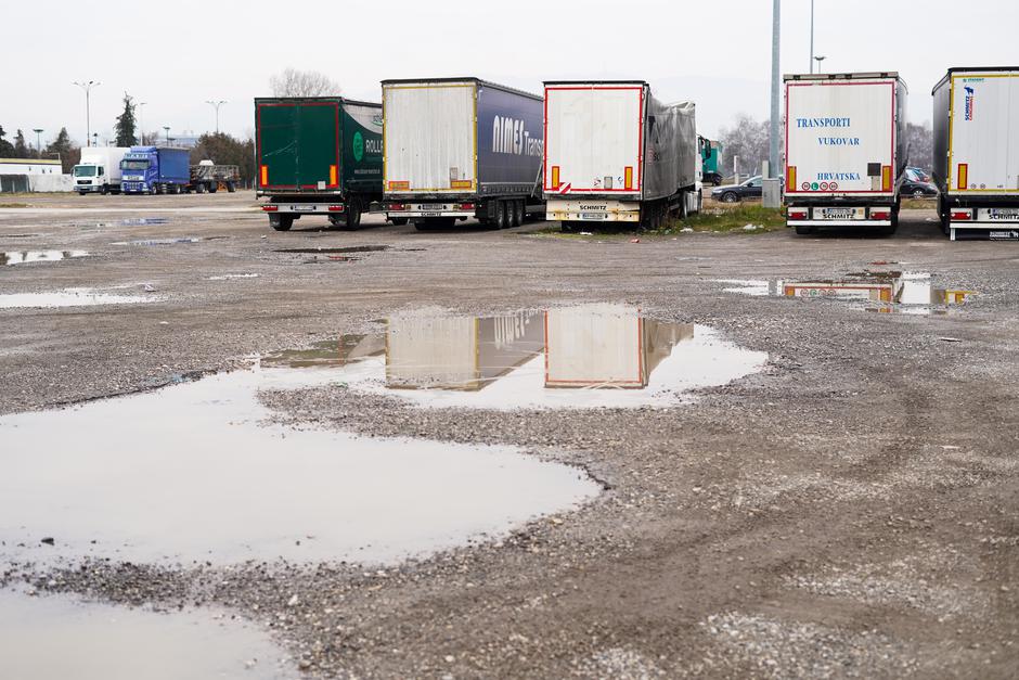 Zagreb: Besplatno parkiralište s istočne strane Zagrebačkog Velesajma