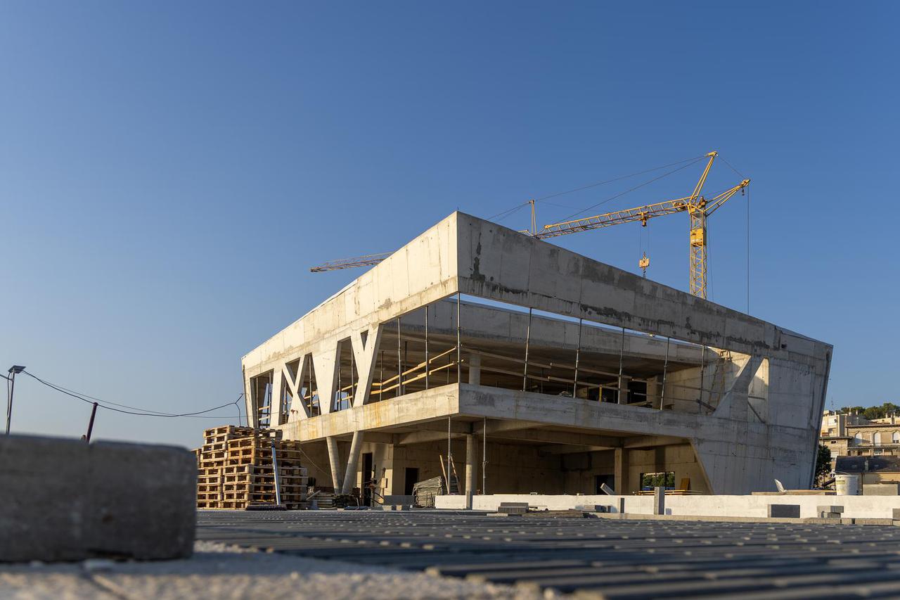 Novogradnja na pulskoj rivi 