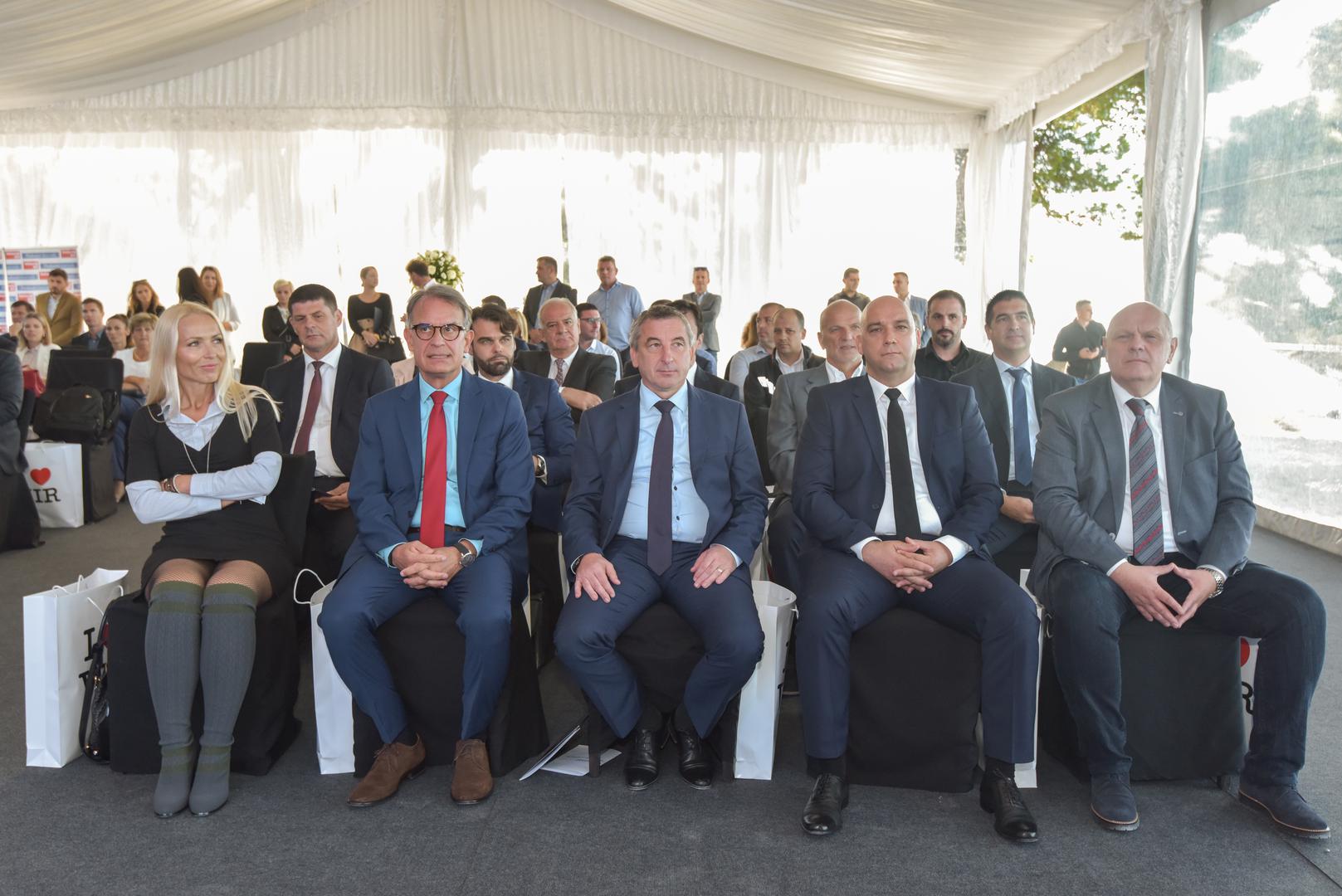 Andrea Borošić, direktorica i članica Uprave Večernjeg lista, Gari Cappelli, ministar turizma,  Predrag Štromar, ministar graditeljstva i prostornog uređenja, Kristijan Kapović, načelnik Vira, Renato Ivanuš, član Uprave Večernjeg lista