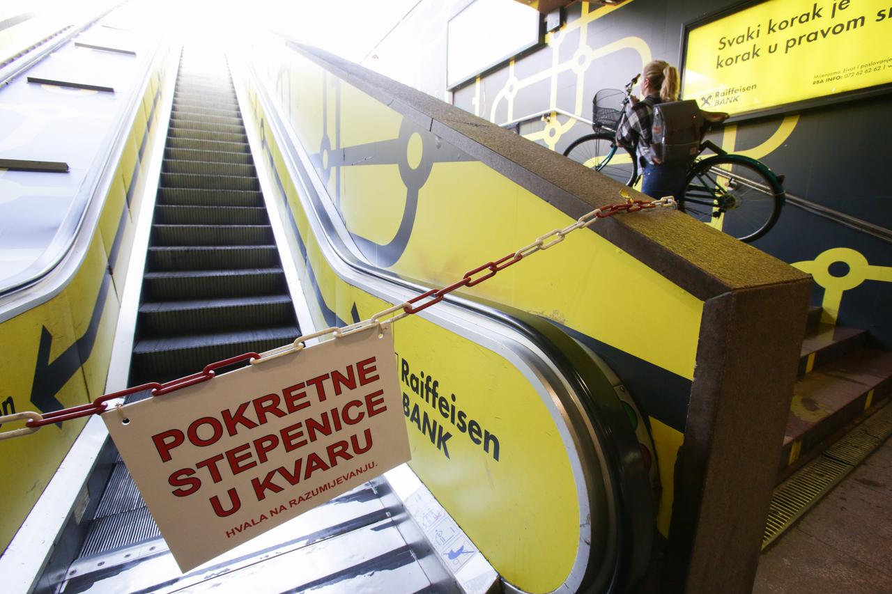 Zagreb: Pokretne stepenice Importanne centra već duže vrijeme ne rade