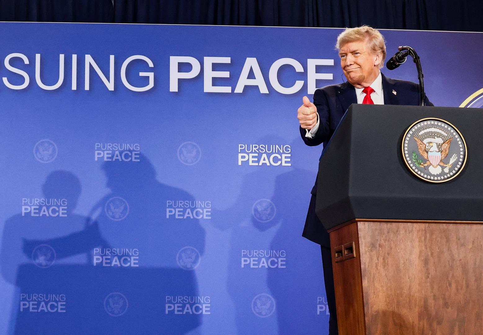 On je u svom obraćanju o SAD-u i Rusiji govorio kao o „susjednim zemljama” čija suradnja ima ogroman potencijal. 