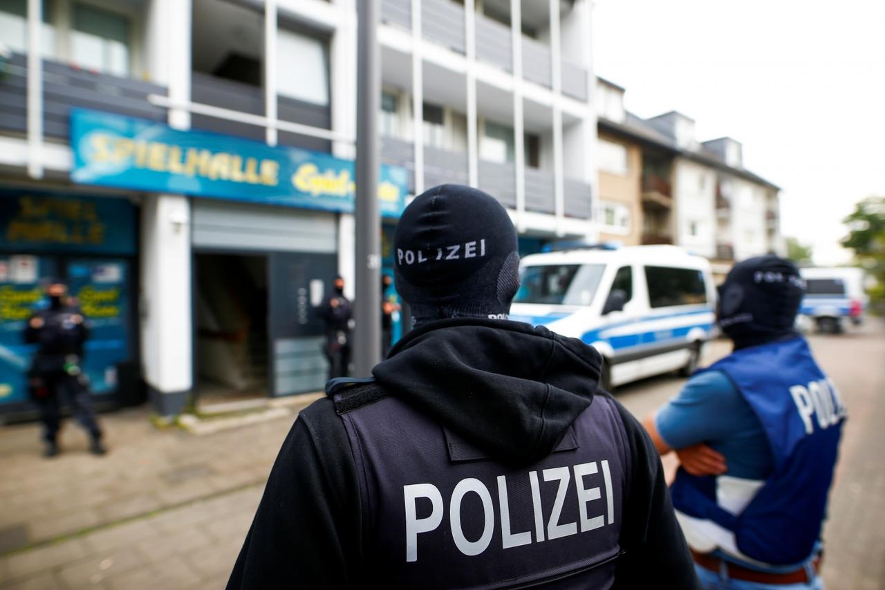 Police raid in Leverkusen