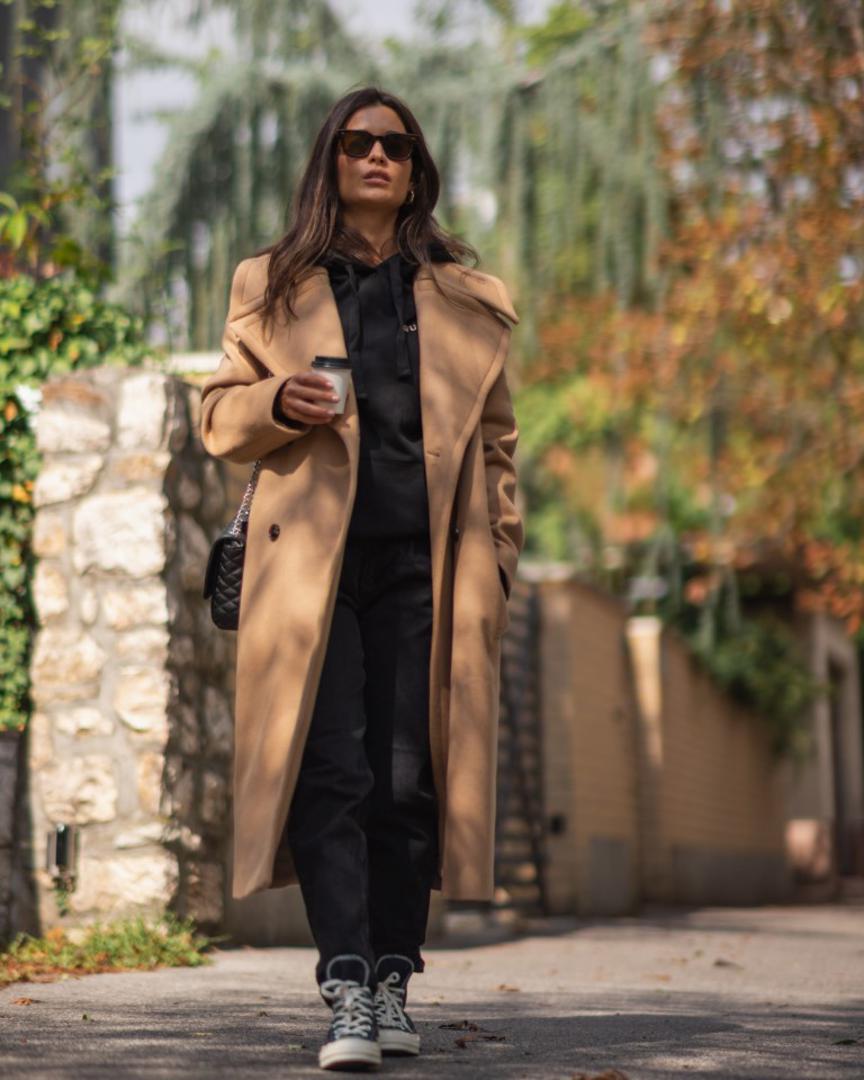 HUGO BOSS kaput, prije  5.190,00 kn -30% sada 3.633,00 kn 
GUESS hlače, prije 1.049,00 kn -30% sada 679,00 kn 
GUESS hoodie, prije  719,00 kn -36% sada 459,00 kn GUESS torba, prije  1.119,00 kn -35% sada 729,00 kn OPTOTIM, Chimi sunčane naočale, prije 990,00 kn -20% sada 792,00 kn 
CONVERSE tenisice, prije 679,00 kn -30% sada 475,30 kn 
