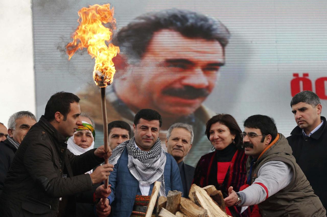 kurdi (1), Öcalan, Newoz Fire