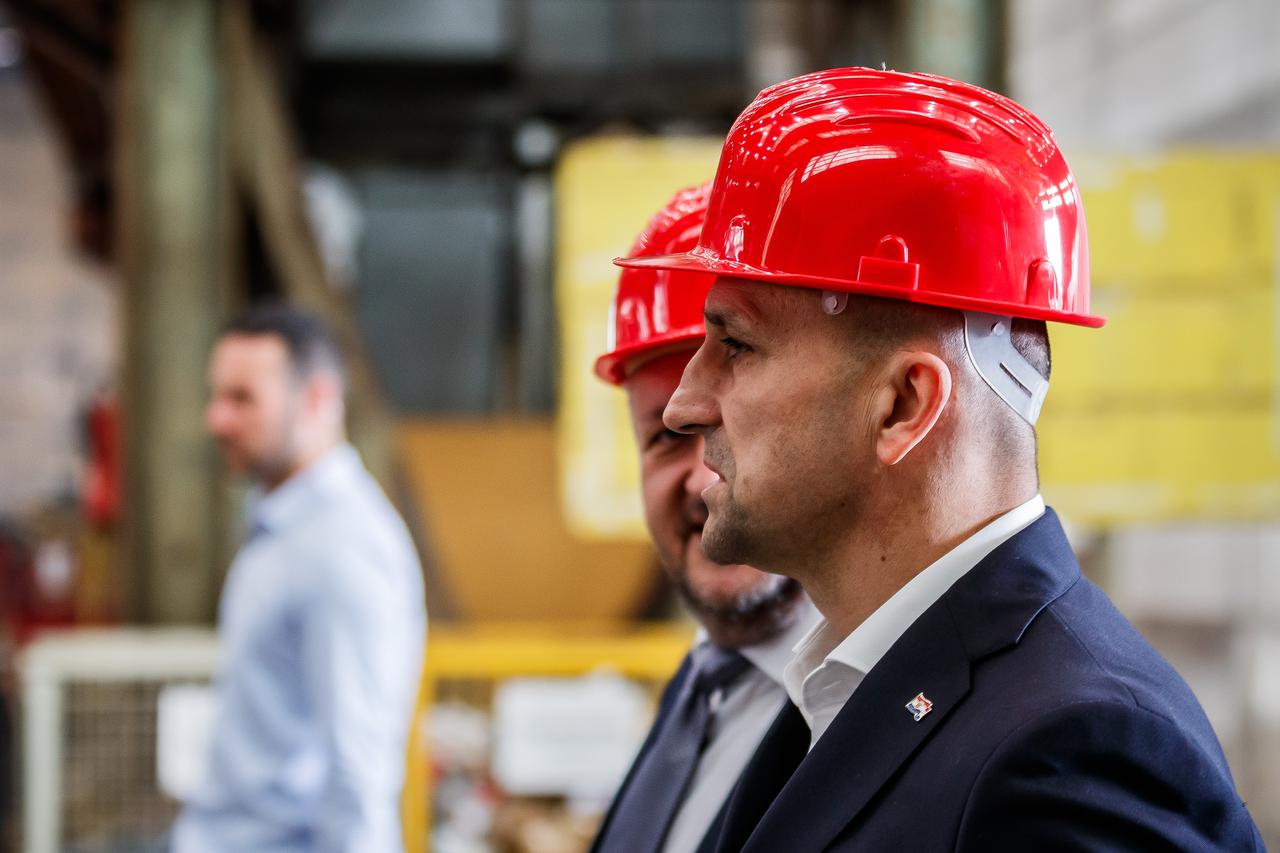 Split: Ministar Ivan Anušić i načelnik Glavnog stožera Oružanih snaga Tihomir Kundid posjetili su tvrtku Brodosplit