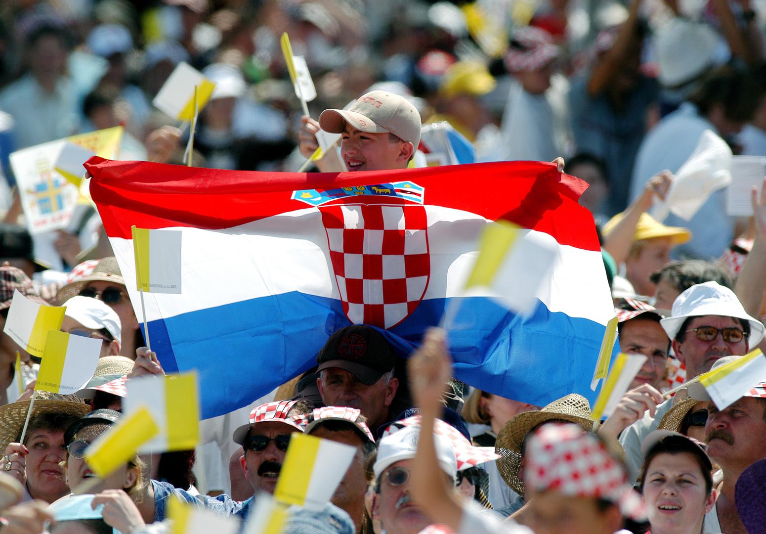 06.06.2003., Dubrovnik, Hrvatska. Sveti otac Ivan Pavao II u svom trecem pohodu Hrvatskoj susreo se s vjernicima u Dubrovniku, gdje je odrzao svetu misu na Gruzu. Photo Sinisa Hancic/PIXSELL