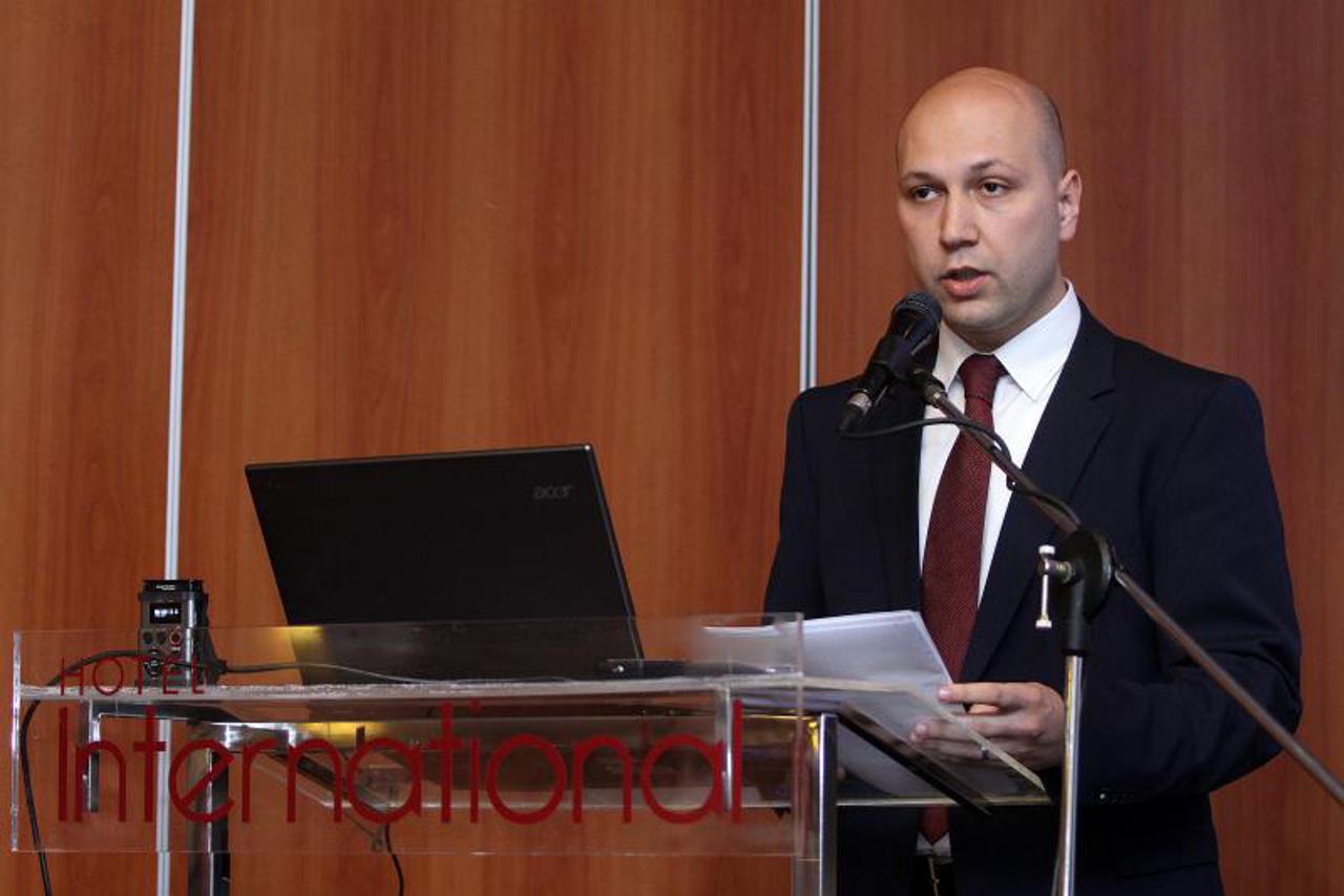 mihael zmajlovic,portal (1)