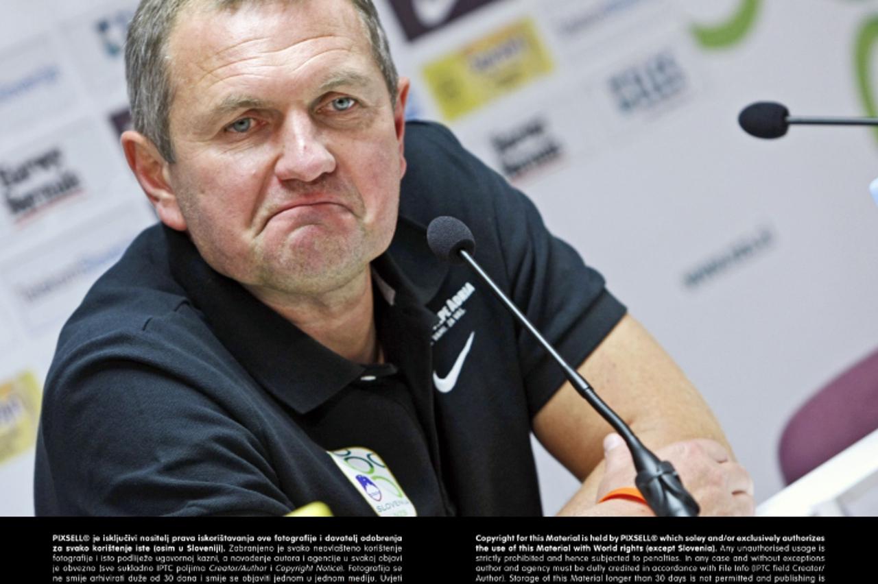 '11.10.2011., Ljubljana - Kvalifikacije za EURO 2012, Slovenija - Srbija. Matjaz Kek Photo: Sasa Despot/Zurnal24/PIXSELL'