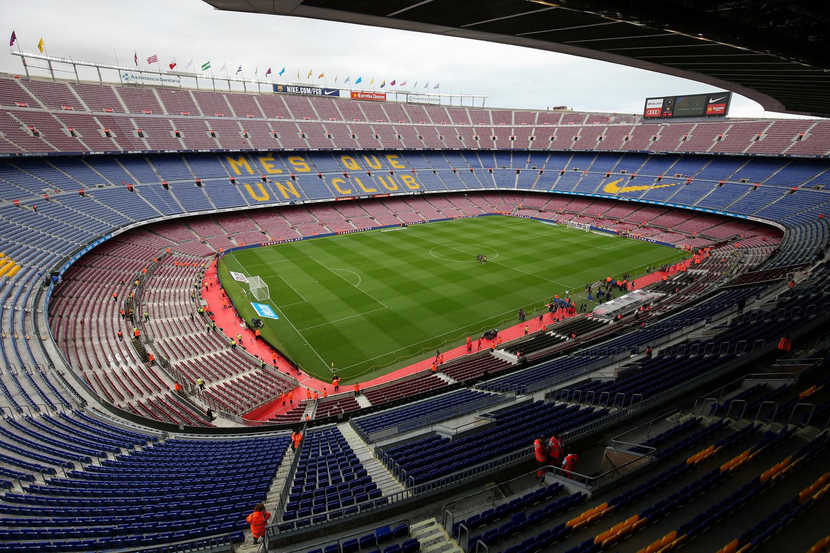 
Camp Nou prima gotovo 100 tisuća ljudi, a danas je sablasno prazan.