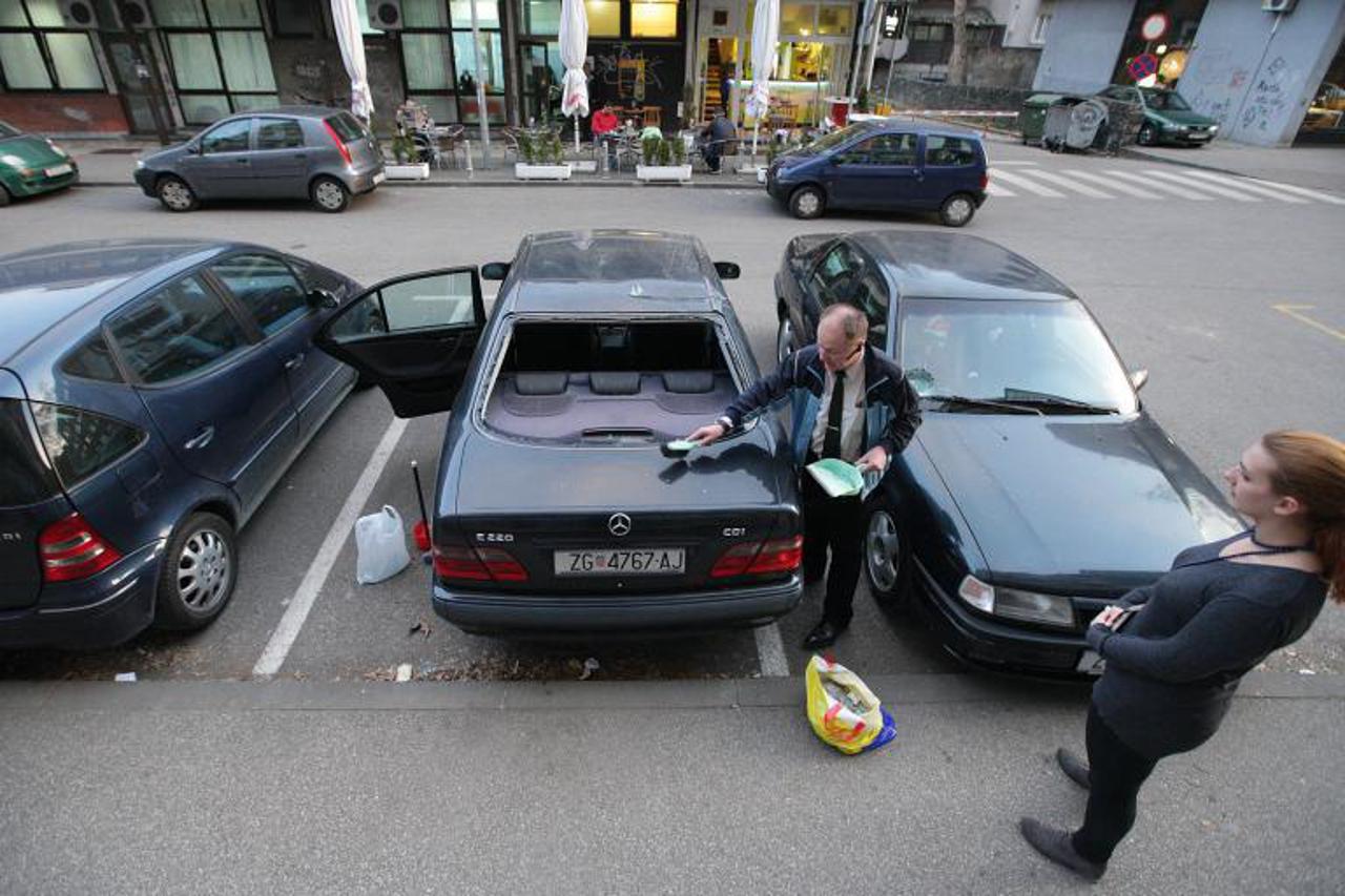 BMW,razbijeno staklo