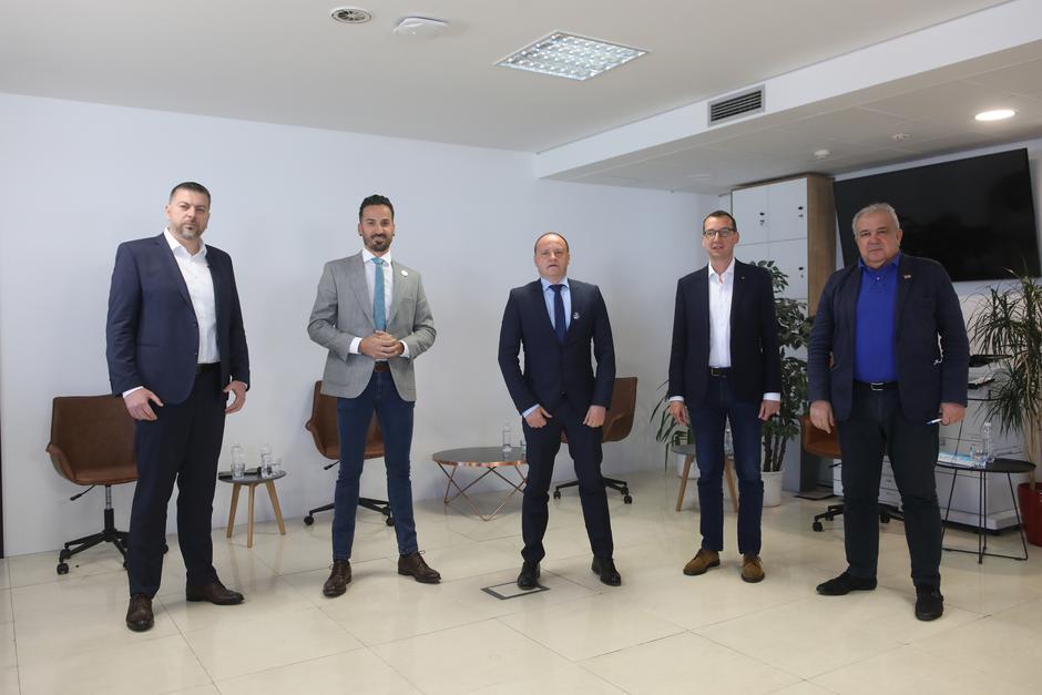 Dan nakon potresa u Petrinji i okolnim selima