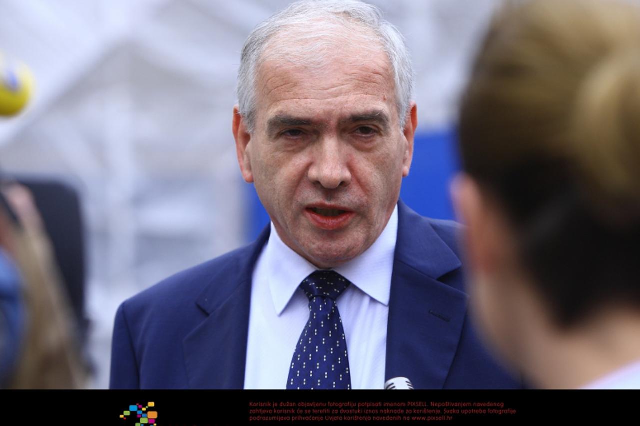 '29.07.2010., Zagreb - Vlada Republike Hrvatske, dolazak guvernera HNB-a Zeljka Rohatinskog na sastanak sa premijerkom Jadrankom Kosor. Photo: Davor Puklavec/PIXSELL'