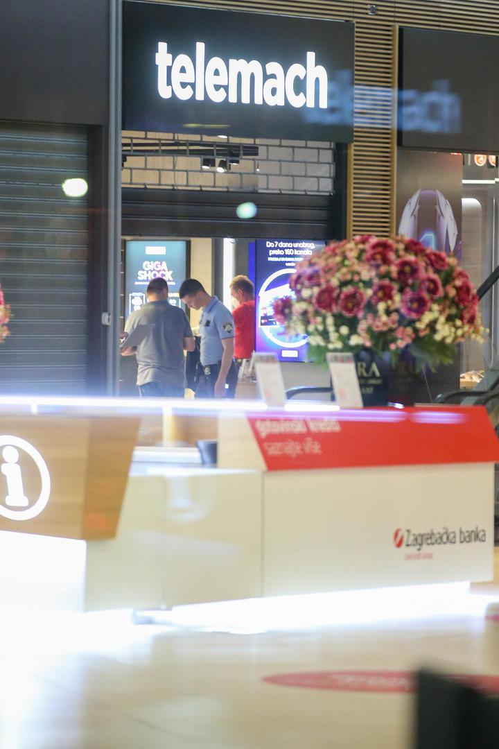 15.06.2022., Zagreb - Pronadjeno tijelo u shoping centru Avenue Mall. Policija trenutno provodi ocevid.  Photo: Matija Habljak/PIXSELL