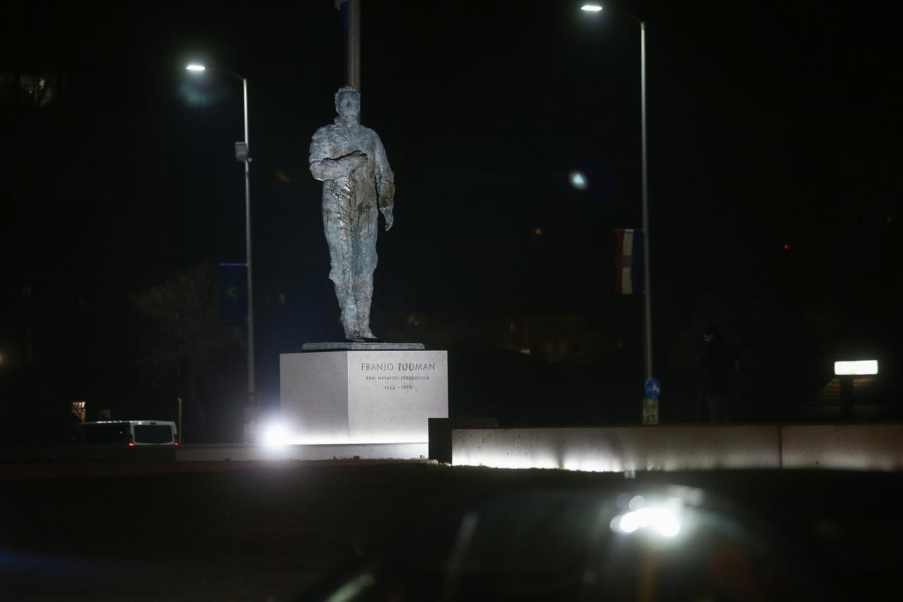 Otkrivanje spomenika Franji Tuđmanu