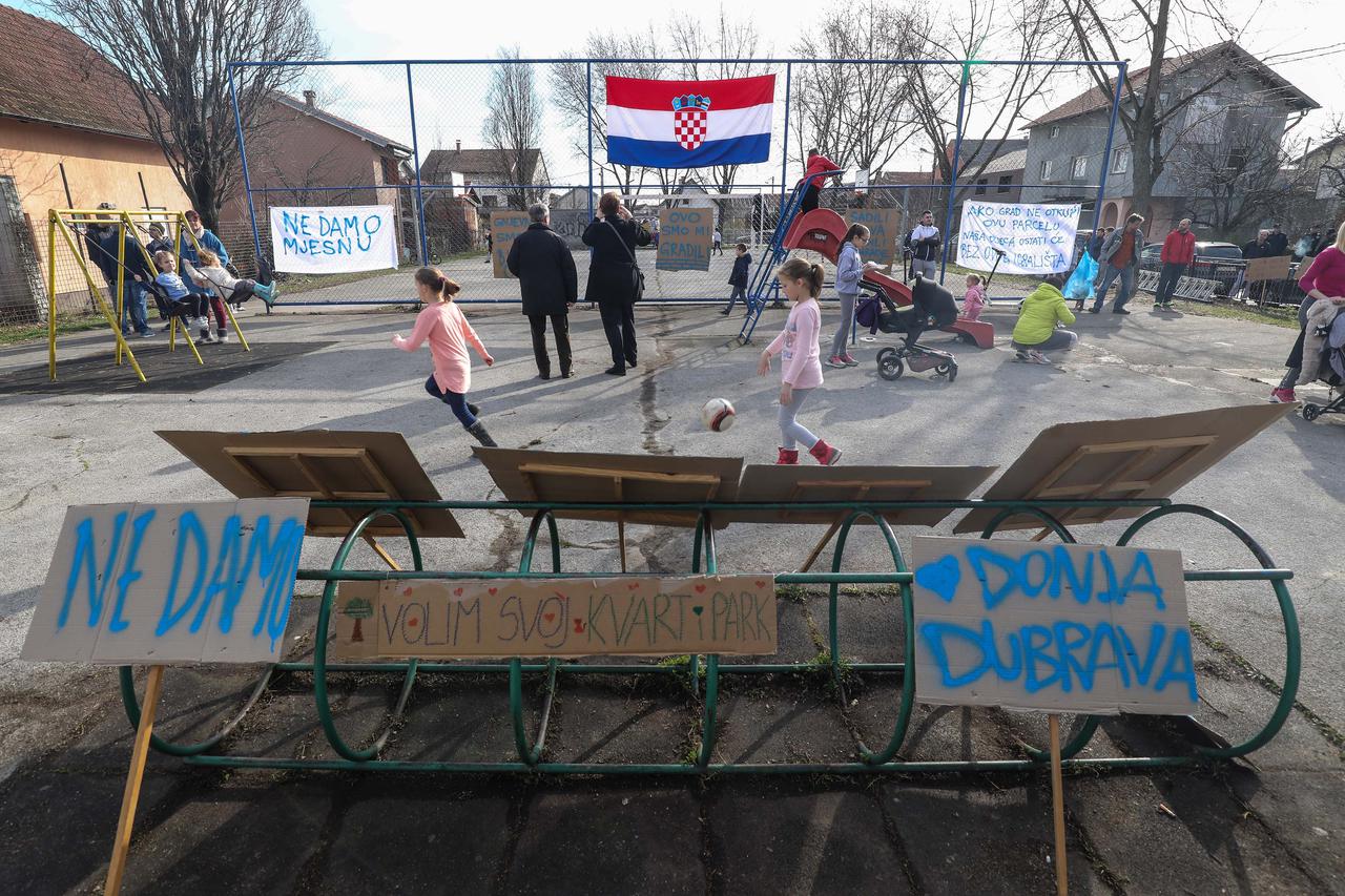 Stanovnici Dubrave prosvjedovali protiv rušenja parka u Vinodolskoj ulici
