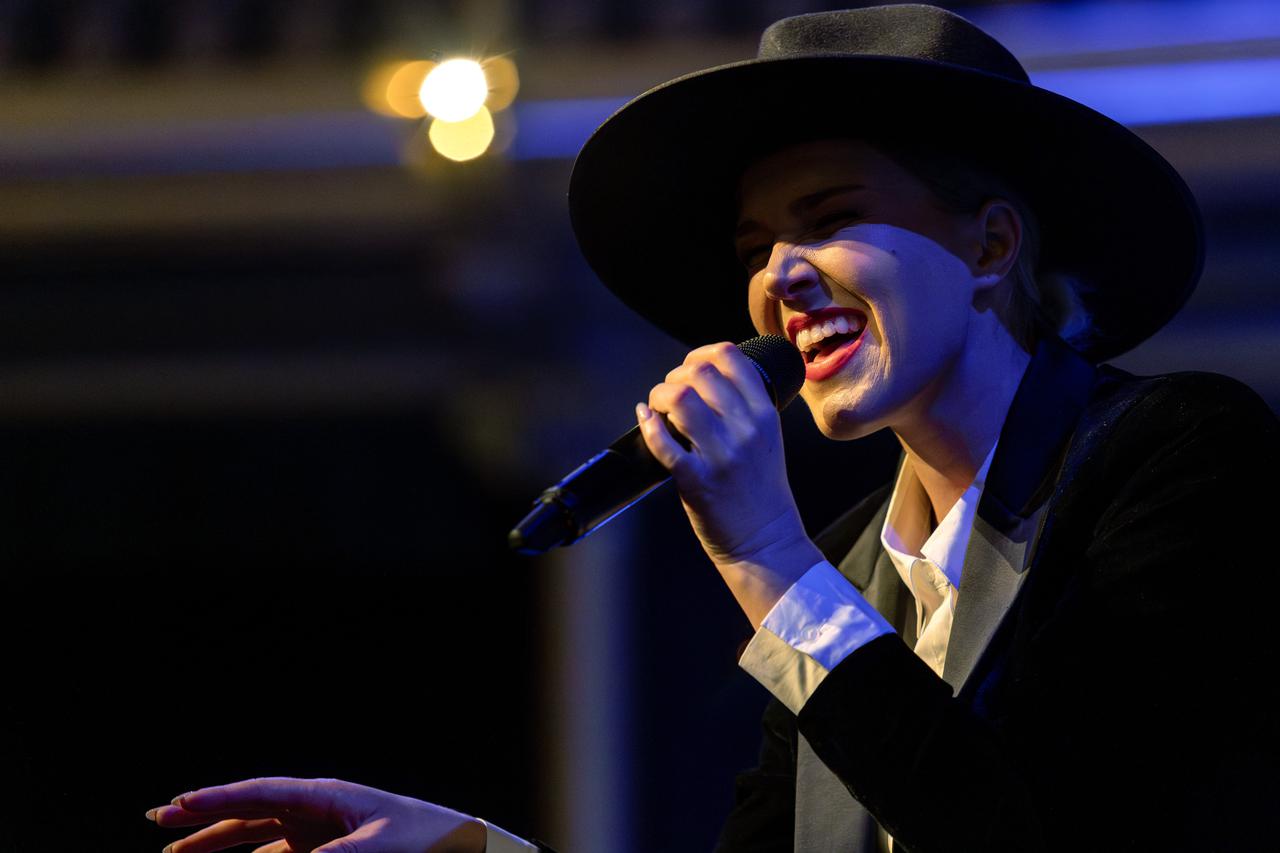 Pula: Marko Škugor i Zsa Zsa na humanitarnom gala koncertu ,,Božić u INK''