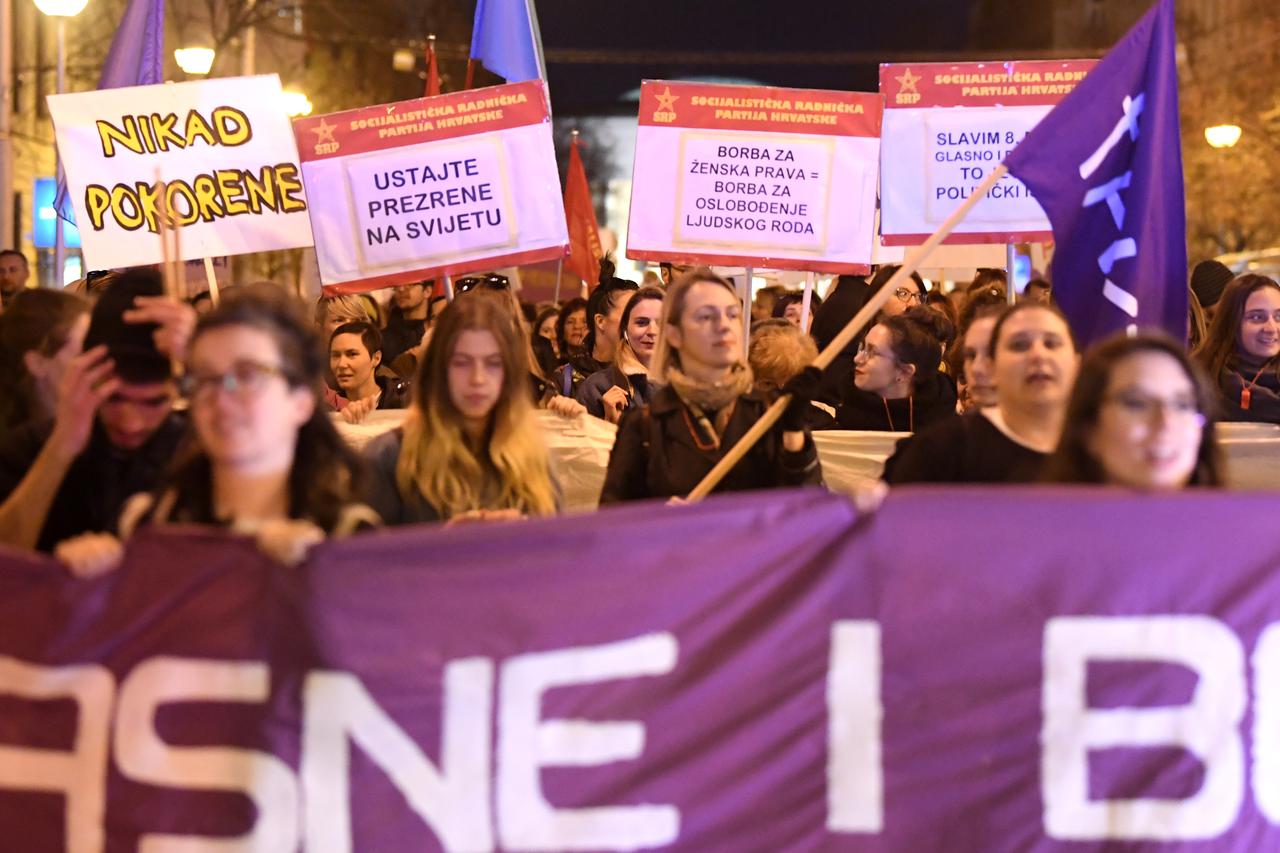 Žene u ovogodišnjem prosvjednom maršu pod sloganom Glasne i borbene