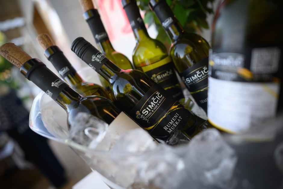 Zagreb: Otvorenje open-air festivala Vinski grad