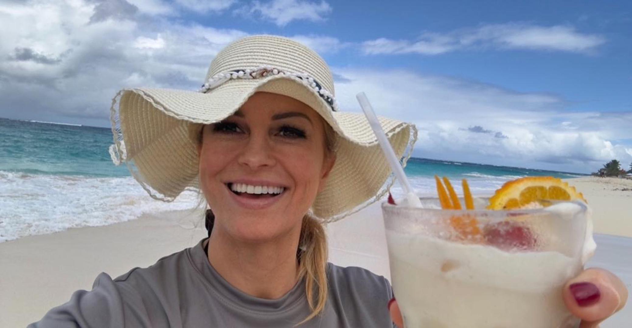 "Kao što mnogi od vas znaju, prošla godina mi je bila teška na osobnoj razini. Jedna od stvari koja mi je pomogla da povratim ravnotežu i perspektivu je putovanje. Puno sam putovao zbog posla, ali sam i urezao trenutke vremena jednostavno za sebe – trenutke za disanje, razmišljanje i povratiti snagu. Od SAD-a i prekrasnih karipskih otoka Anguille i St. Martin početkom godine, do Maroka (Marrakech, Rabat, Casablanca i Tangiera), do Dohe, Rijada i mnogih drugih izuzetnih mjesta, putovanja su ponudila i svrhu i pauzu", napisala je nedavno Grabar-Kitarović.