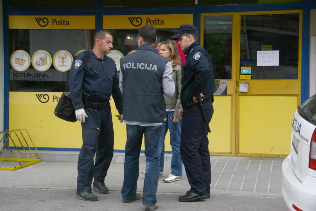 pljačka, pošta, policija (1)