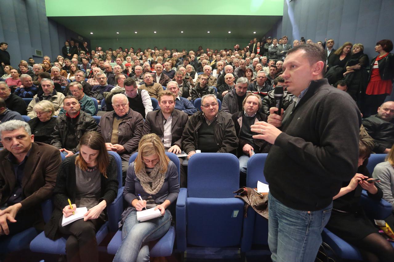 Kvartovska tribina Sesvete