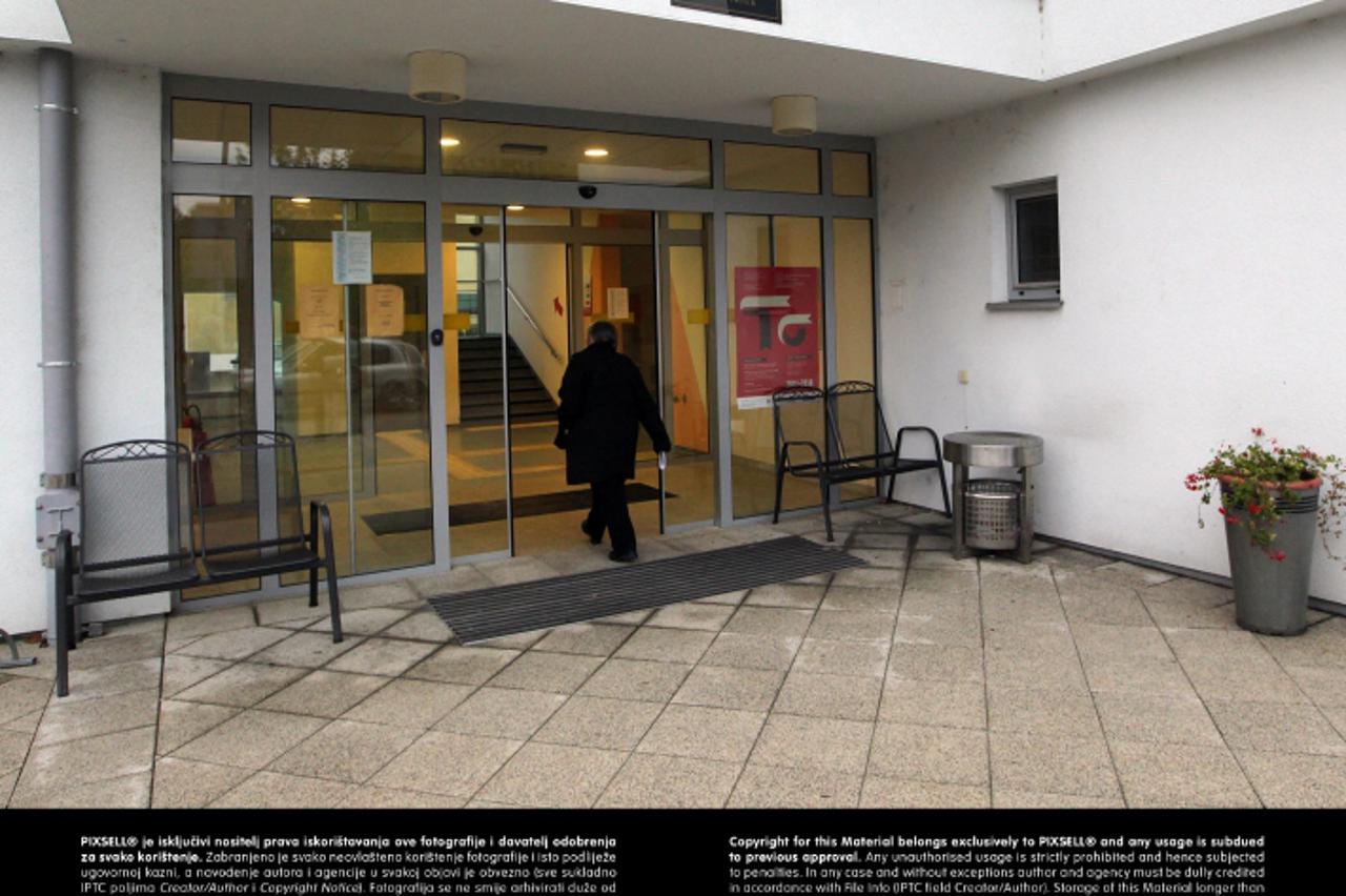 '21.10.2011., Koprivnica - Ulaz u koprivnicku ispostavu Centra za socijalnu skrb. Photo: Marijan Susenj/PIXSELL'