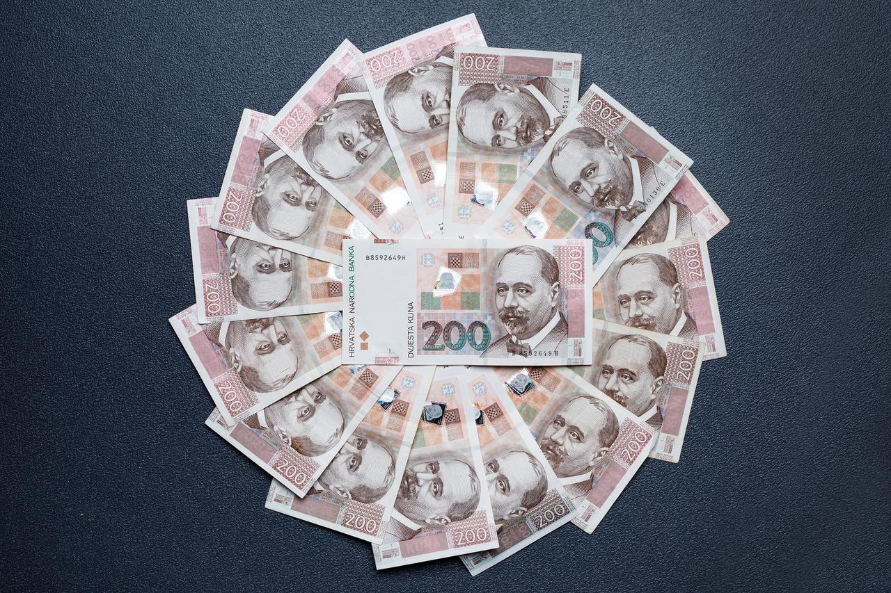 Hrvatska euro uvodi već 2023.