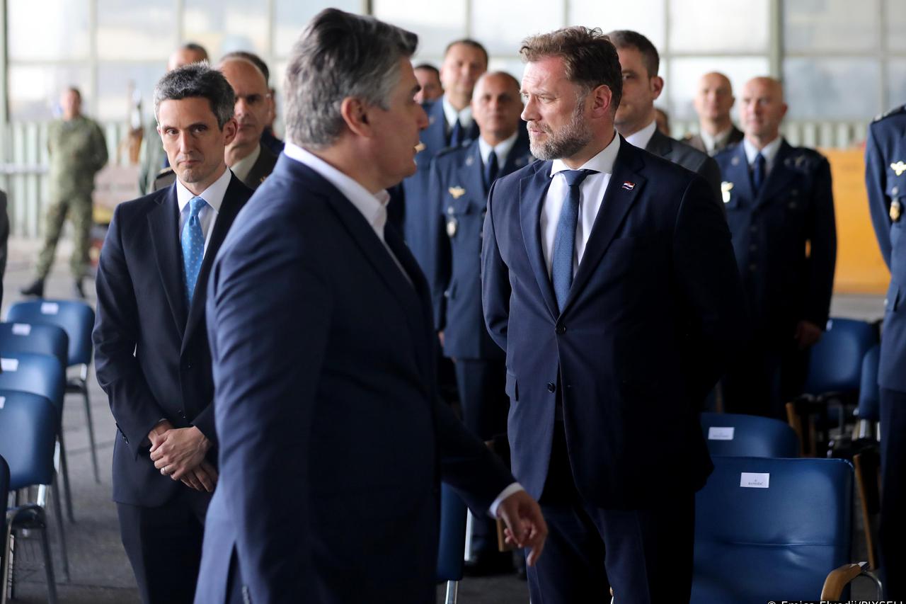 Zagreb: Na primopredaji Black Hawka Milanović i Banožić bez pozdrava i pogleda