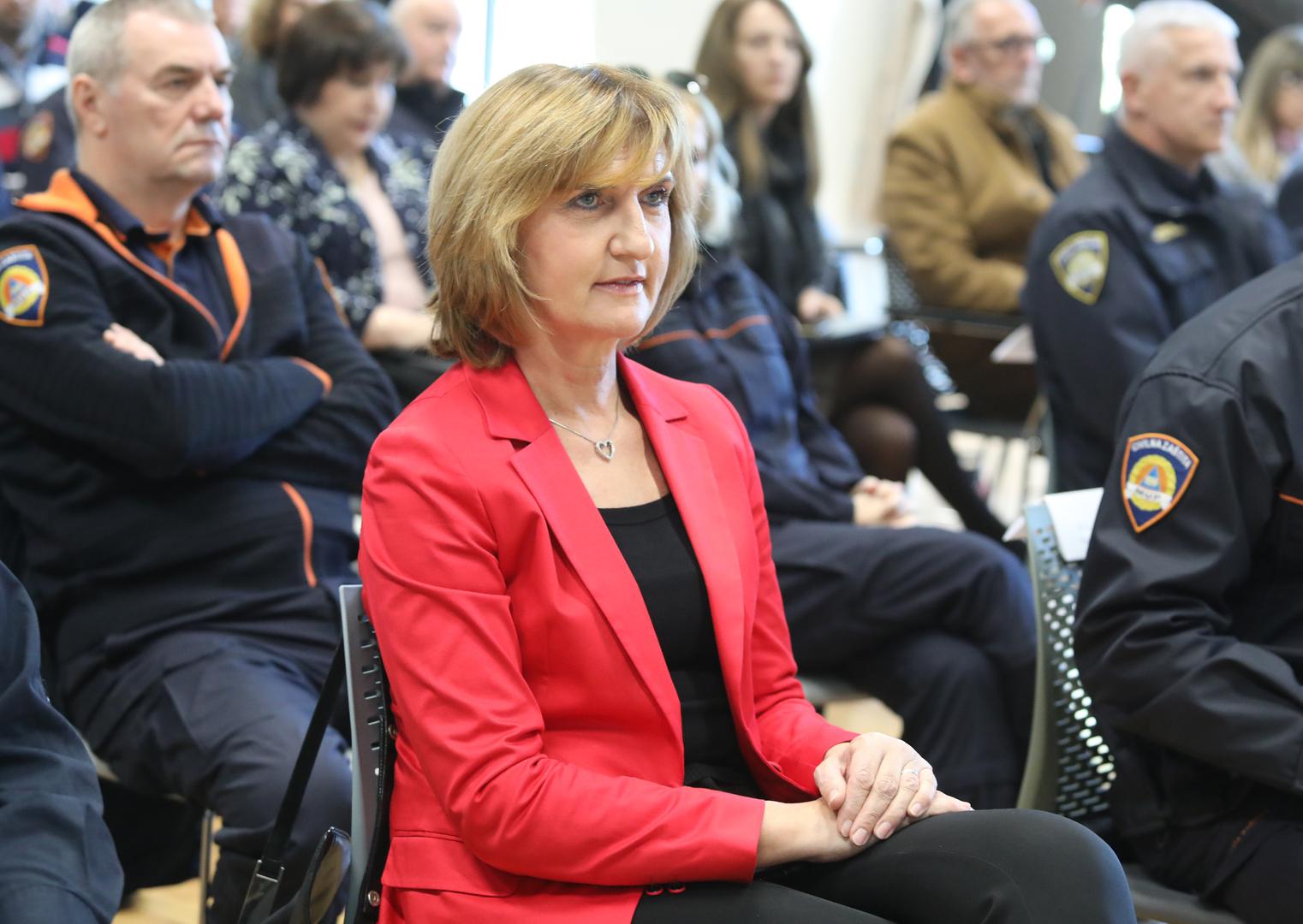 Zabavno je vidjeti i koga Google vidi da sliči Jasenki Augustan Pentek.