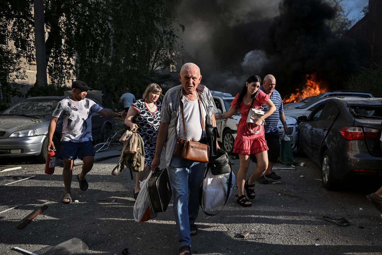 storyeditor/2026-09-01/2026-08-02T172717Z_905839662_RC2GQMA86Y5M_RTRMADP_3_UKRAINE-CRISIS-ATTACK-ZAPORIZHZHIA.JPG