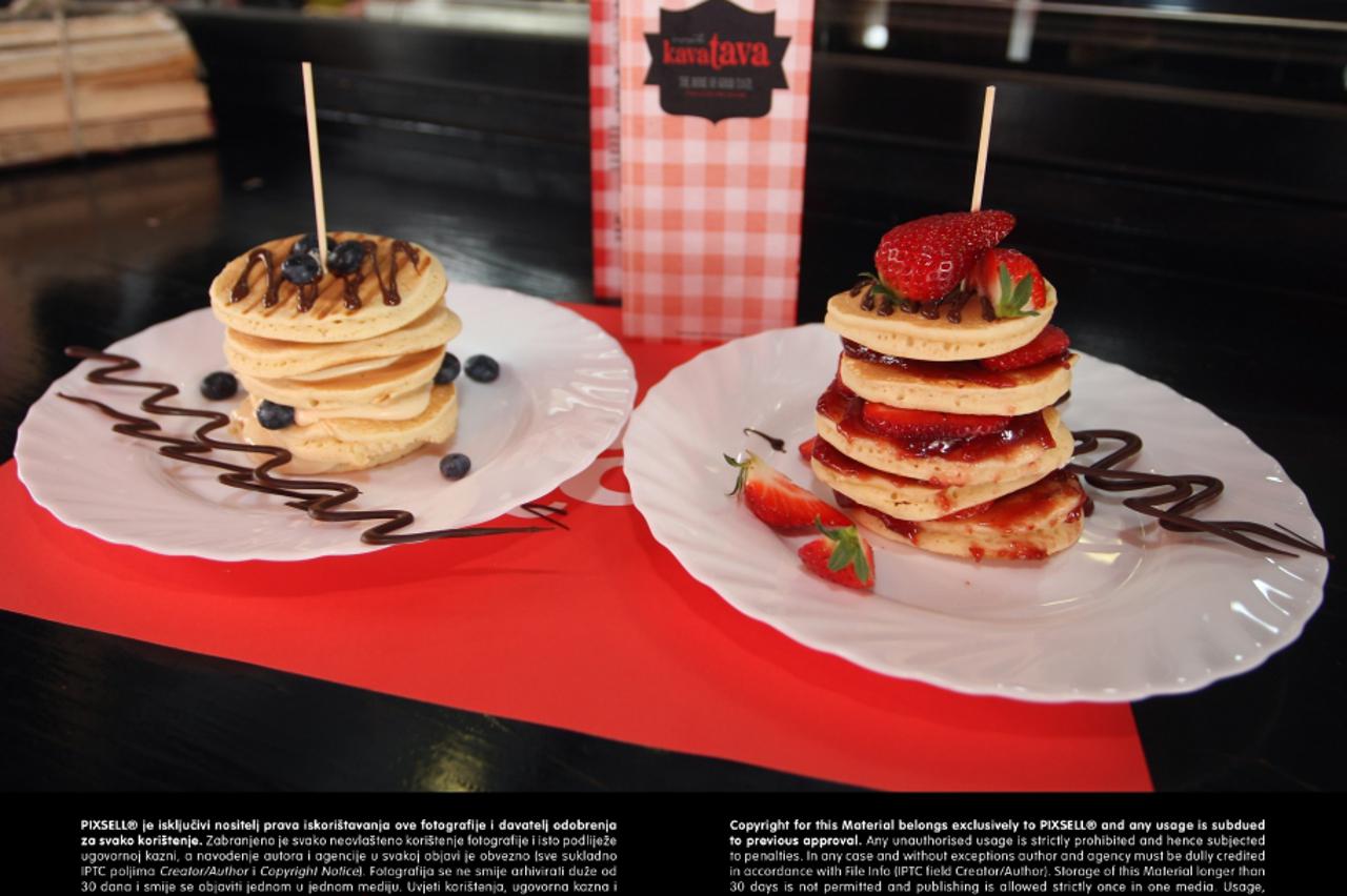 kava tava, palačinkice, sendviči, doručak (1)