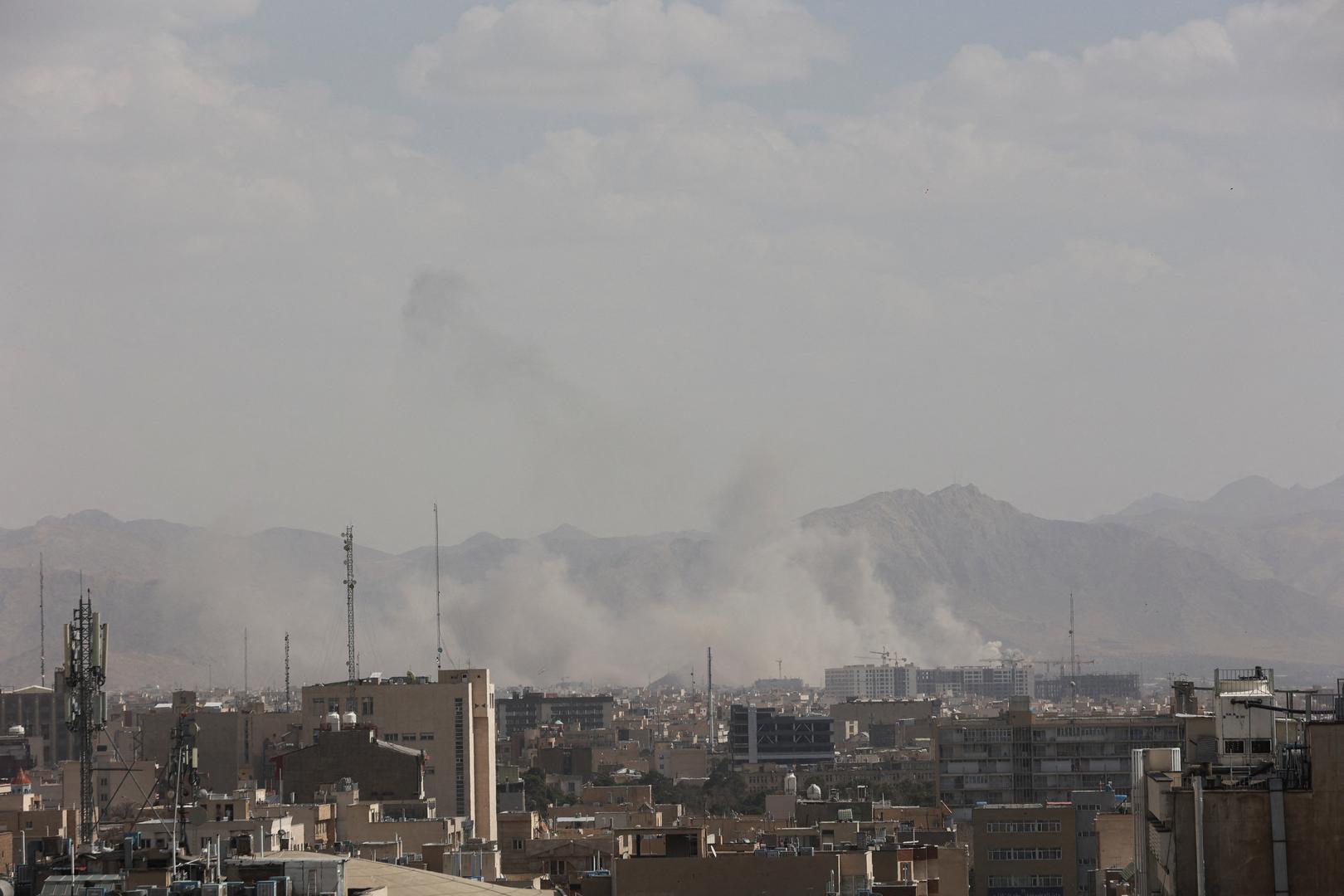 Iran je zauzvrat napao nekoliko američkih baza smještenih u bliskoistočnim zemljama. Nekoliko američkih baza u Kuvajtu, Ujedinjenim Arapskim Emiratima, Kataru i Bahreinu meta su napada Iranske revolucionarne garde, prenijela je iranska novinska agencija FARS. 