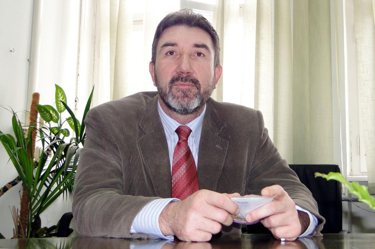 dugovi