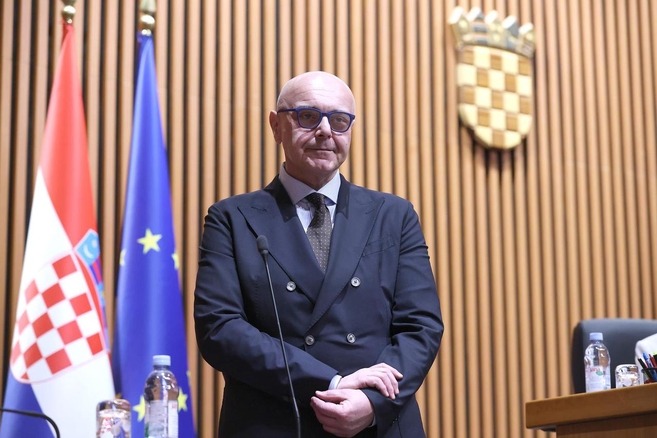 Zagreb: Prisegnuo Alen Ružić, novi ministar rada, mirovinskoga sustava, obitelji i socijalne politike