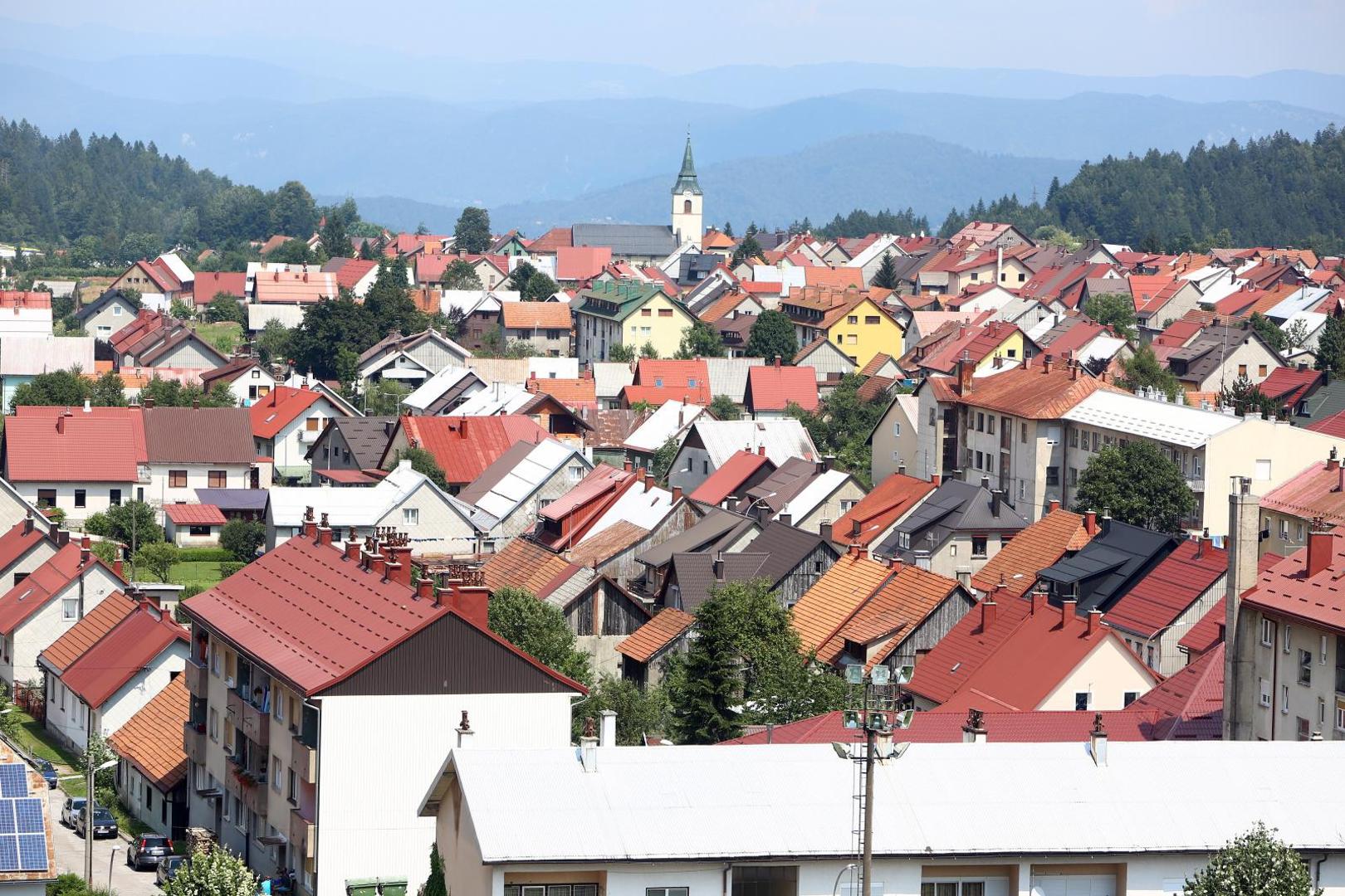 13.08.2020., Delnice - Reportaza iz grada Delnice za koji je ovih dana objavljeno kako im dolazi americki lanac hotela i  shoping centri. Photo: Kristina Stedul Fabac/PIXSELL