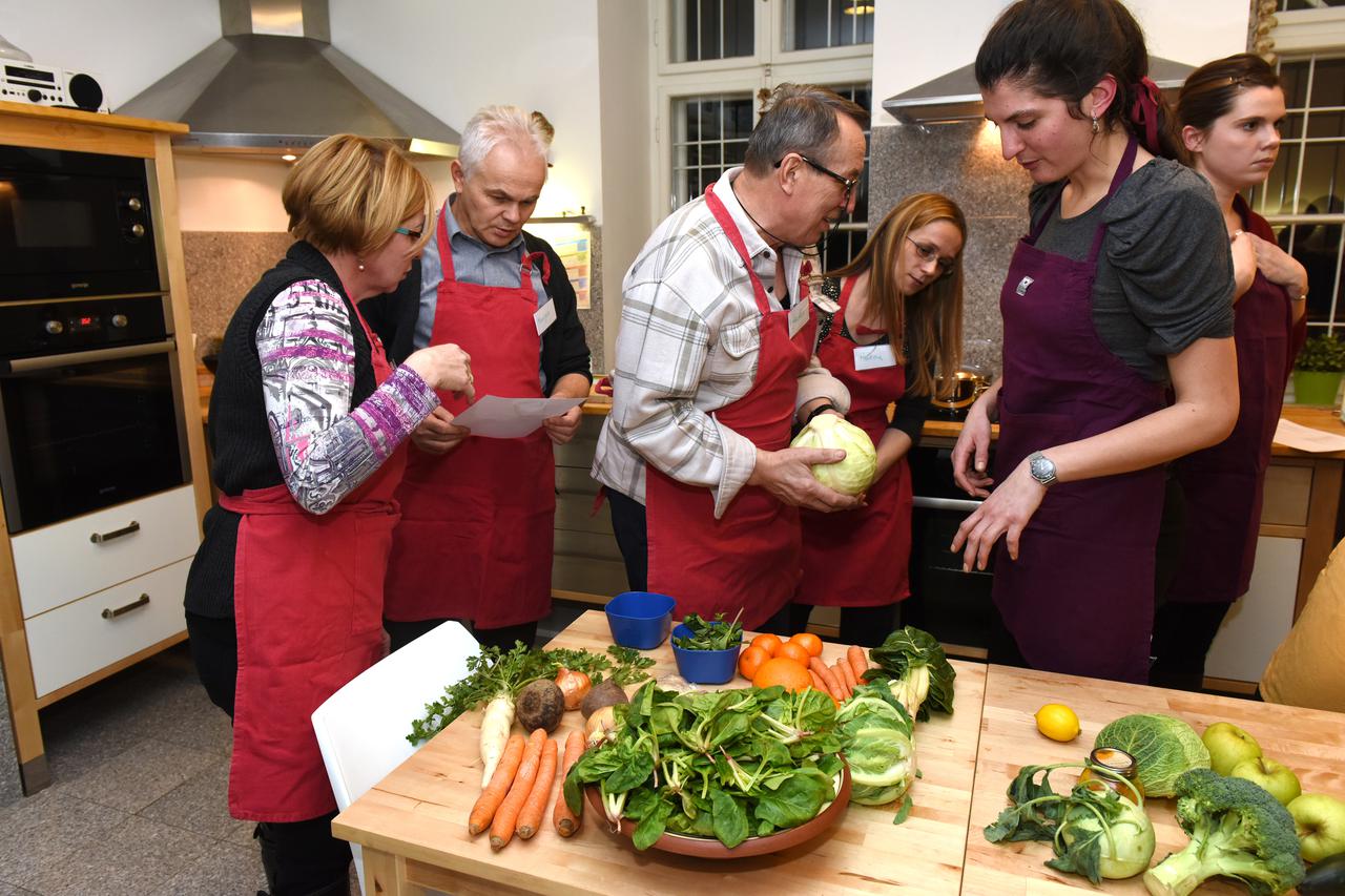 02.02.2015., Zagreb - U Centru za kulturu prehrane odzan je tecaj o namirnicama i jelima za detoksikaciju organizma. Photo: Davor Visnjic/PIXSELL 