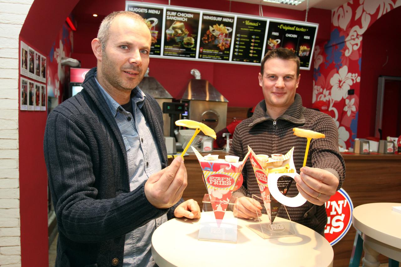 08.01.2014. Rijeka - Restoran Surf n Fries u kojem se peku krumpirici bez ulja. Vlasnici Denis Polic i Andrija Colak. Photo: Goran Kovacic/PIXSELL