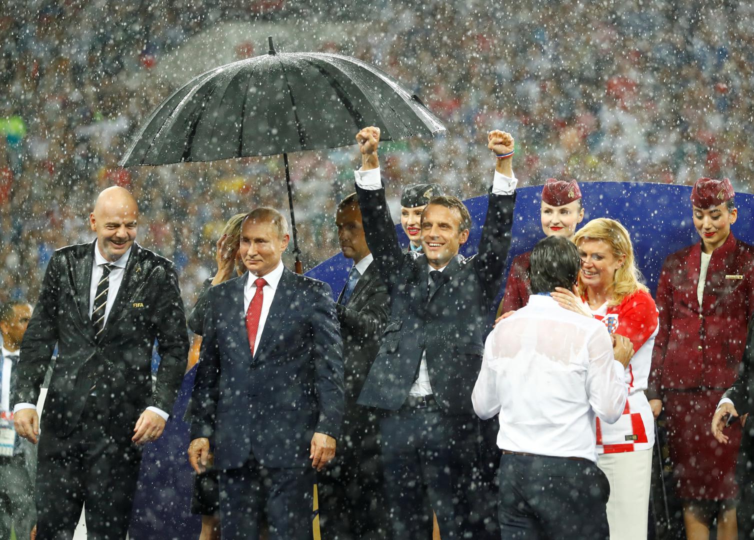 Predsjednica Republike Hrvatske Kolinda Grabar-Kitarović privukla je pozornost na sebe tijekom finala Svjetskog prvenstva.