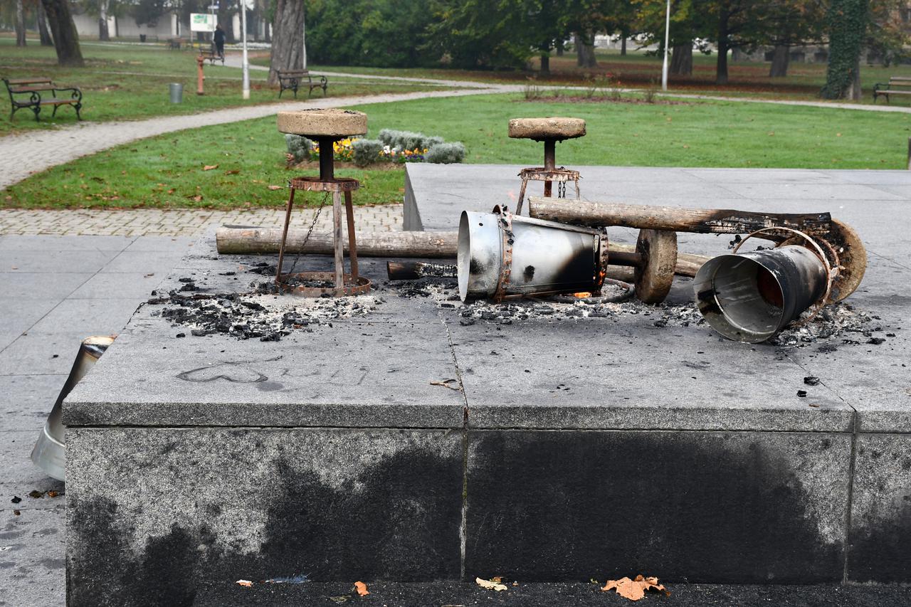 Devastiran spomenik braniteljima