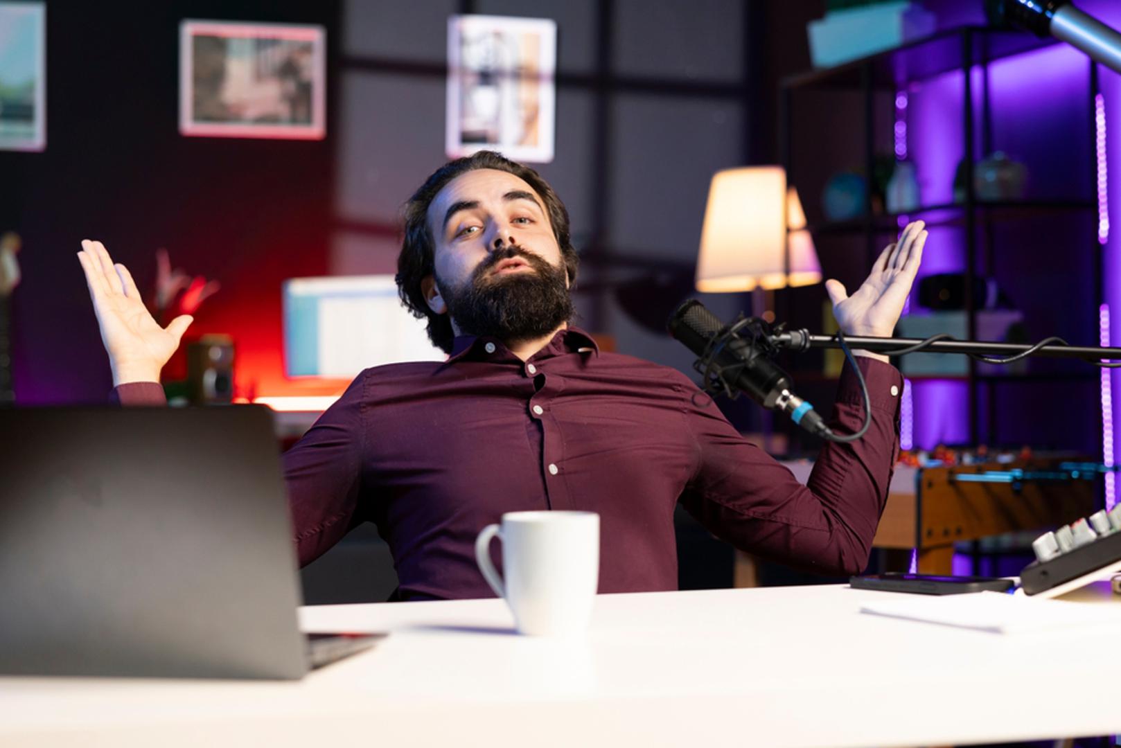 Jesu li spremni priznati pogrešku: Pogreške su sastavni dio života, ali karakter se vidi u načinu na koji netko na njih reagira. Osobe koje mogu jednostavno reći da su pogriješile, bez prebacivanja krivnje na druge, obično pokazuju zrelost i spremnost na osobni rast. S druge strane, beskrajna opravdavanja, šutnja ili brzo optuživanje drugih često mogu ukazivati na krhki ponos i izbjegavanje odgovornosti.