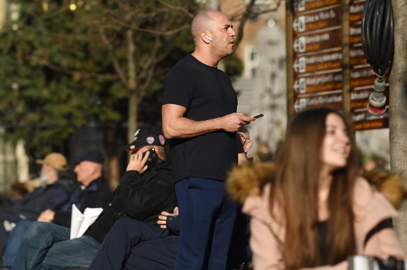 Neobično visoke temperature za ovo doba godine na ulice grada izvuklo je brojne građane Zagreba