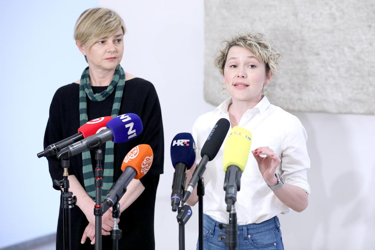 Zagreb: Sandra Benčić i Ivana Kekin komentirale pravo na pobačaj te druge aktualnosti
