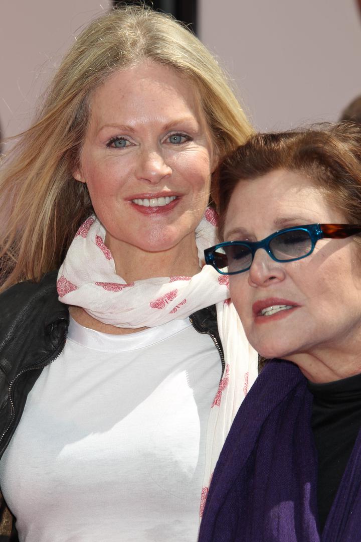 Beverly je nakon uspjeha s filmom "Godišnji odmor iz snova" redovito bila na listama najljepših glumica Hollywooda, ali tu ljepotu 
uništila je odlascima estetskim kirurzima.
