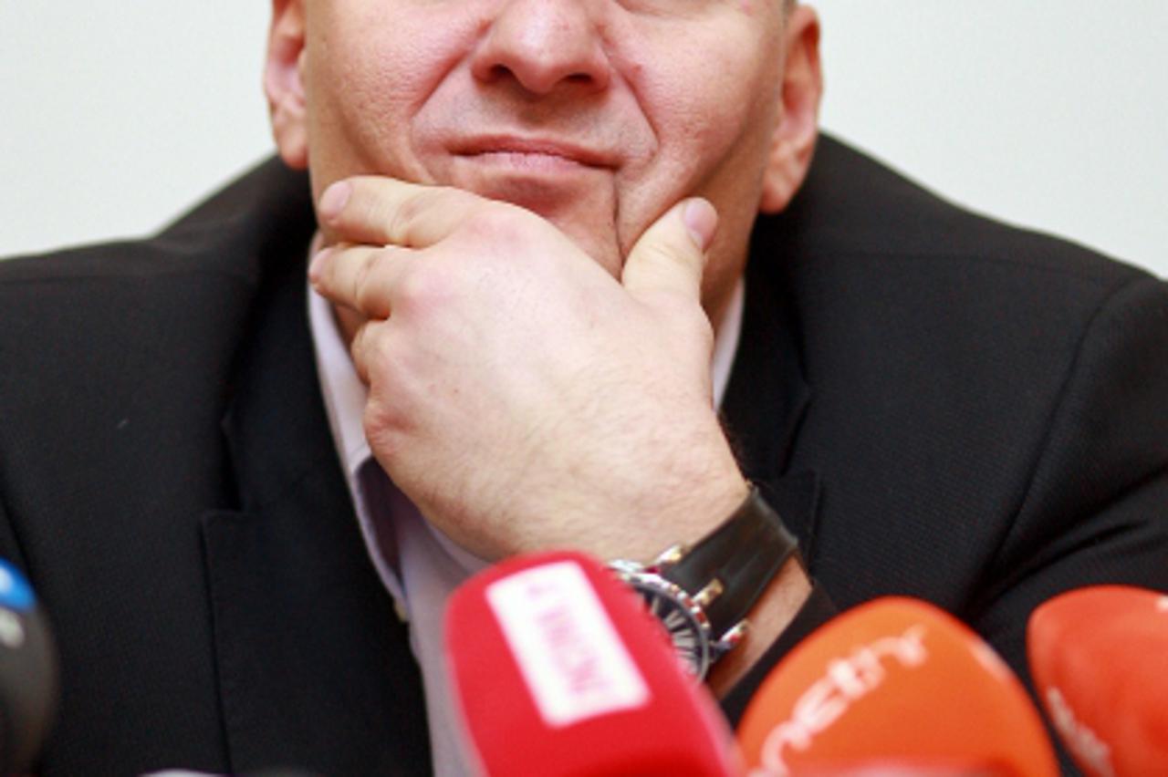 '03.02.2011.,  Zagreb, Konferencija za novinare Nenada Kljaica u hotelu Internacional. Photo: Igor Kralj/PIXSELL'