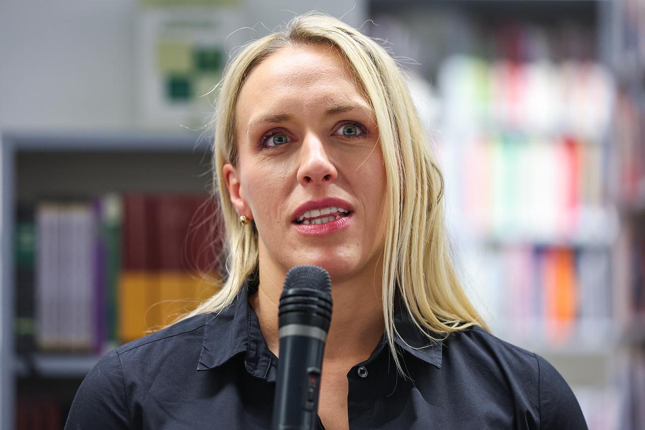 Promocija knjige Dovoljno dobra autorice Valentine Sumpor