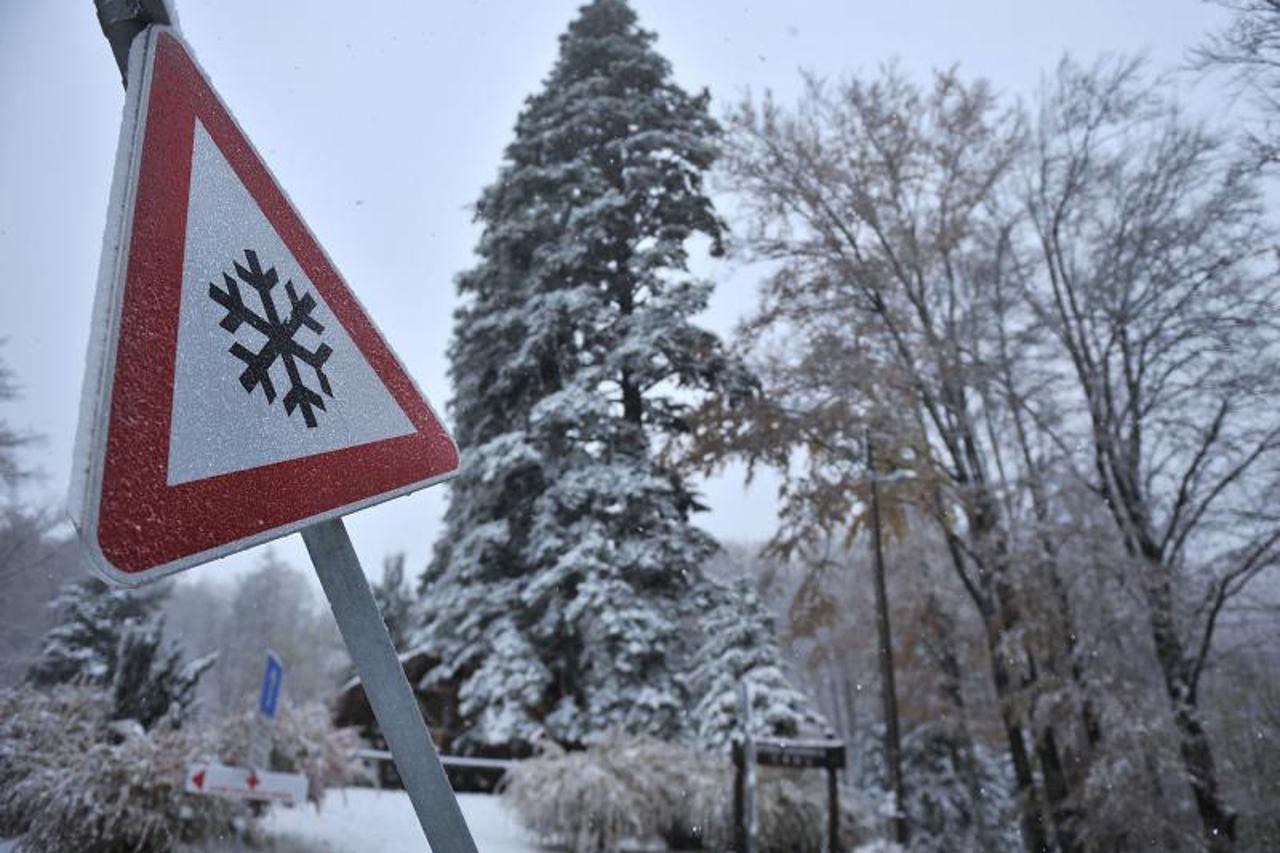 snijeg na sljemenu,  (1)