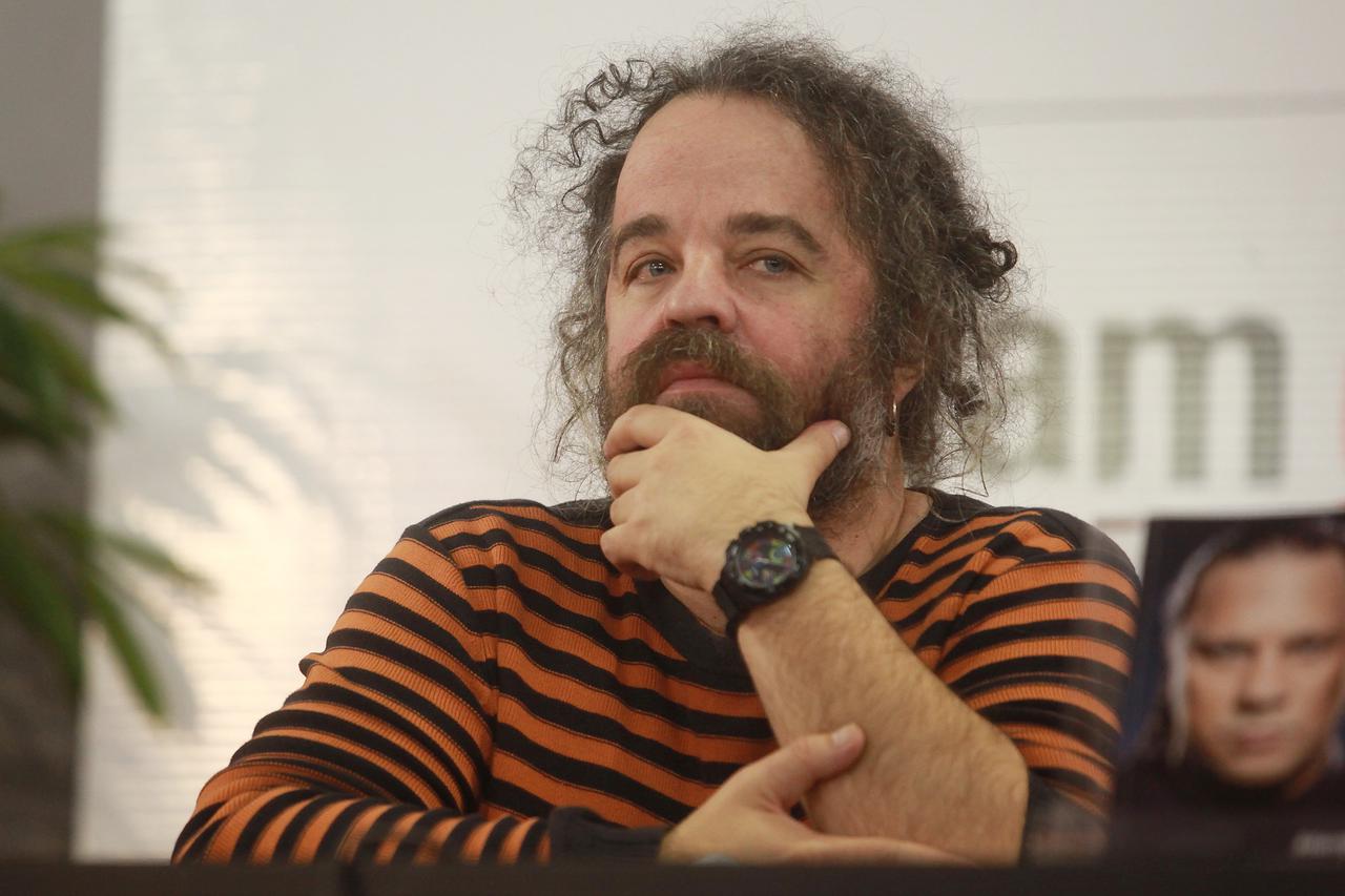17.11.2012., Zagreb - Zagrebacki velesajam, Interliber. Borisu Dezulovicu, novinaru i knjizevniku dodjeljena nagrada Kocicevo pero.  Photo: Zarko Basic/PIXSELL