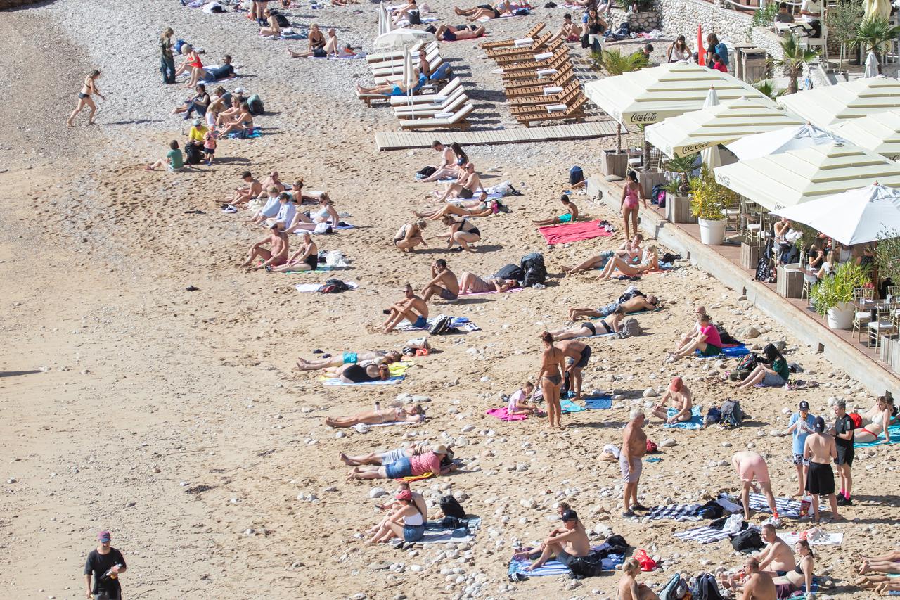 Dubrovnik: Kupači na najpoznatijoj gradskoj plaži Banje