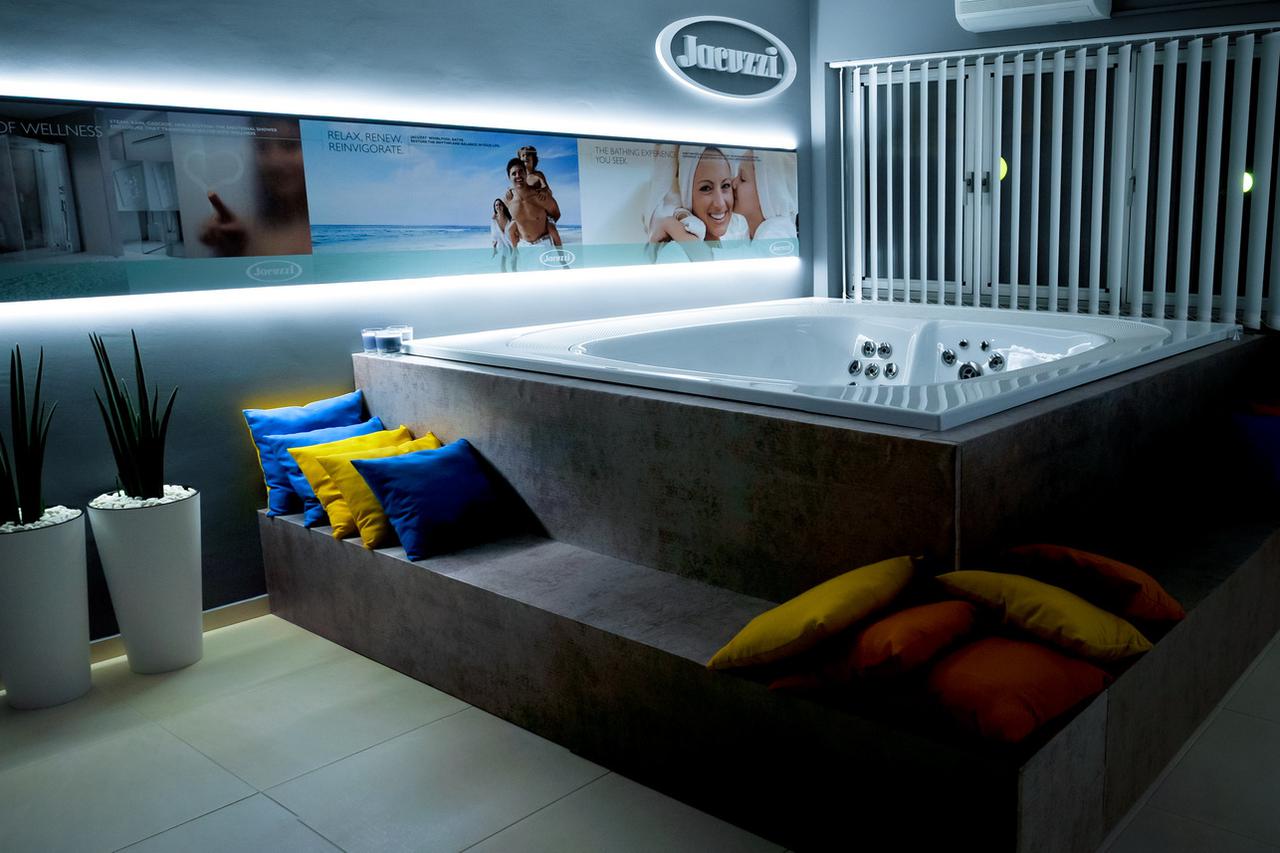 Jacuzzi