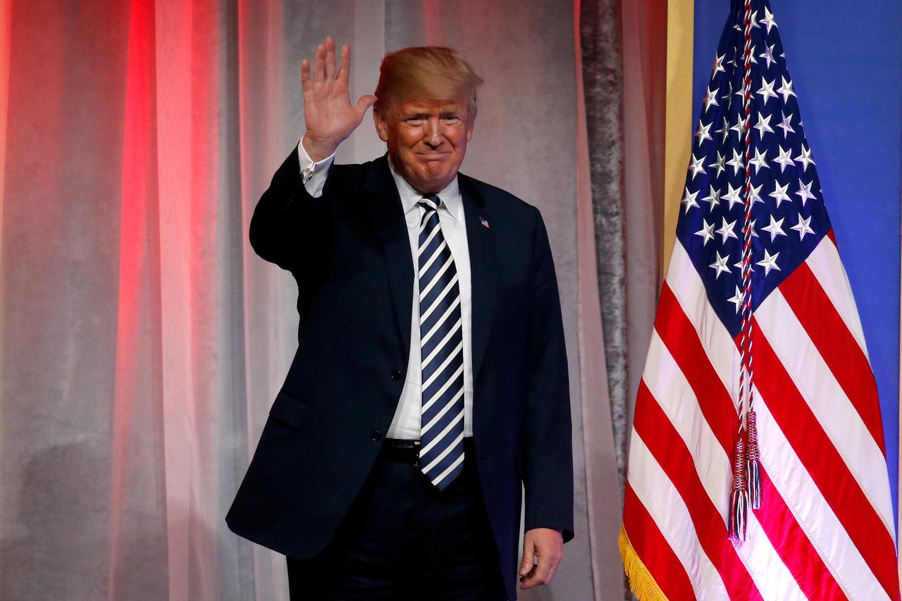 Trumpu su savjetnici predlagali da ne čestita ruskom predsjedniku